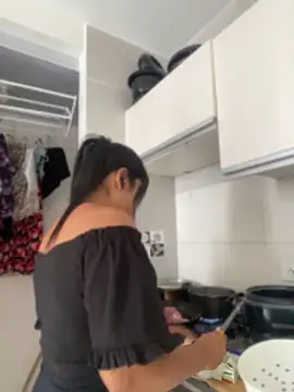 NatashaBrown12 online show from 06.04.26