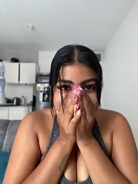 NatashaBrown12 online show from 06.22.26