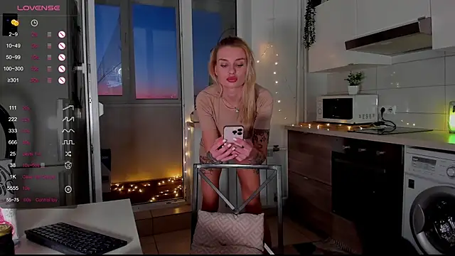 MissLovex online show from 02.06.25