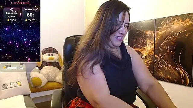 Snapshot of amalia_brunette chatting on 12.14.25 amalia brunette online show from 12.14.25