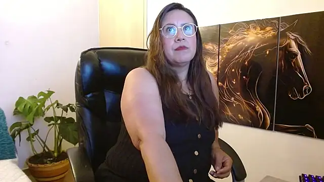 amalia brunette online show from 04.30.26
