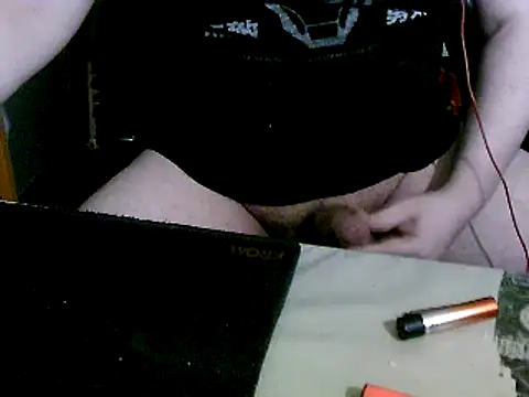 Snapshot of porkorossy chatting on 02.19.25 porkorossy online show from 02.19.25