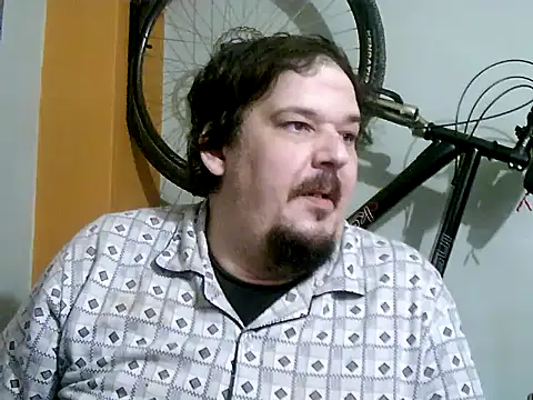Snapshot of porkorossy chatting on 03.19.25 porkorossy online show from 03.19.25