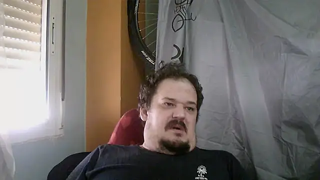 Snapshot of porkorossy chatting on 10.07.25 porkorossy online show from 10.07.25