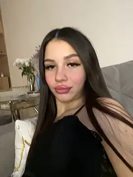 Snapshot of SofiaLaLight chatting on 10.19.25 SofiaLaLight online show from 10.19.25