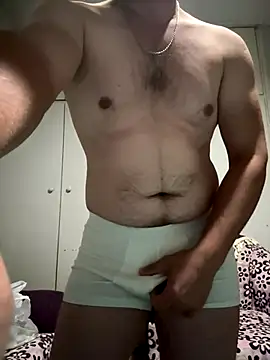 Snapshot of Soylu95 chatting on 11.15.25 Soylu95 online show from 11.15.25