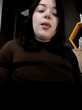 Snapshot of Chubbygrl20 chatting on 11.07.25 Chubbygrl20 online show from 11.07.25