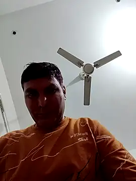 Snapshot of ZIMMY25 chatting on 12.20.25 ZIMMY25 online show from 12.20.25