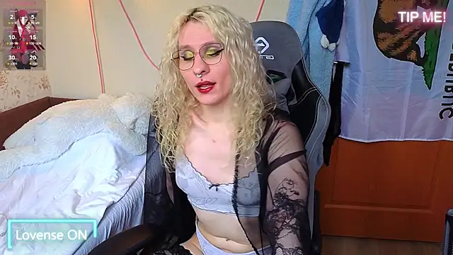 Lori Myaf online show from 04.25.26