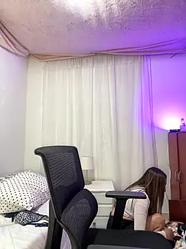lilian prada online show from 05.10.26