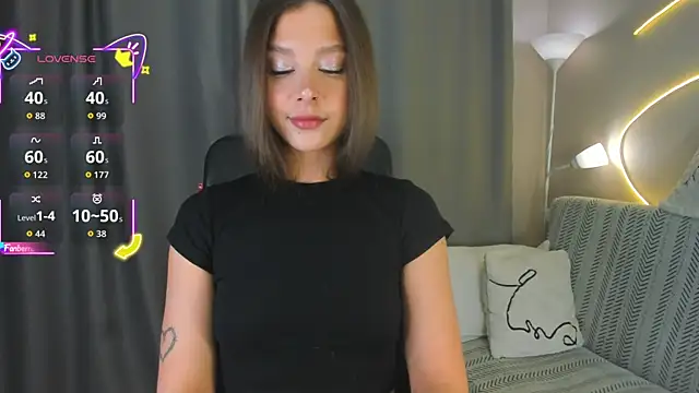 Alice hailey  online show from 04.28.26