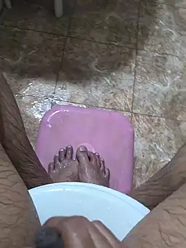 Snapshot of surfer_fun29 chatting on 03.10.25 surfer fun29 online show from 03.10.25