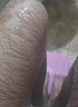 Snapshot of surfer_fun29 chatting on 10.16.25 surfer fun29 online show from 10.16.25