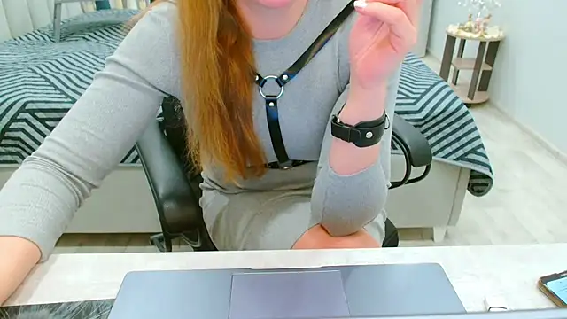 EveLove33 online show from 04.25.26