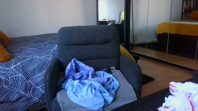 Snapshot of sarametisse26 chatting on 04.08.26 sarametisse26 online show from 04.08.26