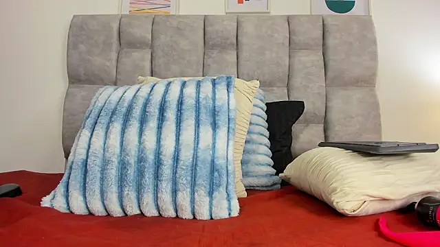 TiffanyFox1 online show from 02.05.26