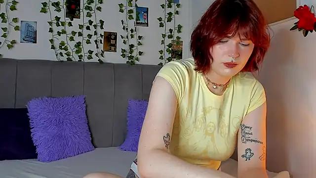 Snapshot of miss_Lizzy chatting on 08.03.26 miss Lizzy online show from 08.03.26