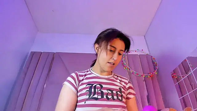 AngelaLinaresx69 online show from 04.30.26