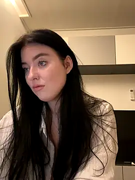 Snapshot of Angela_Fosterr chatting on 10.31.25 Angela Fosterr online show from 10.31.25