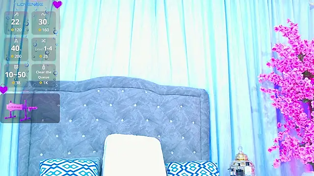 Snapshot of ZafiroClean chatting on 03.06.25 ZafiroClean online show from 03.06.25