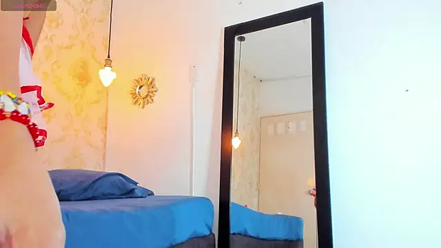 BRITANY WELLS  online show from 10.31.25