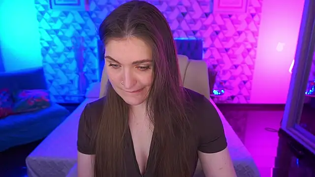 EmmyCharmm online show from 04.29.26