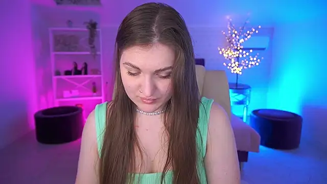 EmmyCharmm online show from 06.04.26