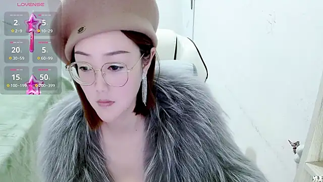 Snapshot of -orange_ chatting on 02.23.25 -orange  online show from 02.23.25