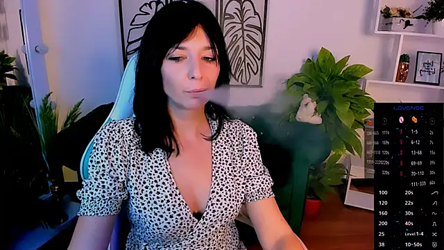 Snapshot of _Kelly__ chatting on 09.13.25  Kelly   online show from 09.13.25