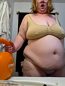 Snapshot of virgieblanca chatting on 10.23.25 virgieblanca online show from 10.23.25