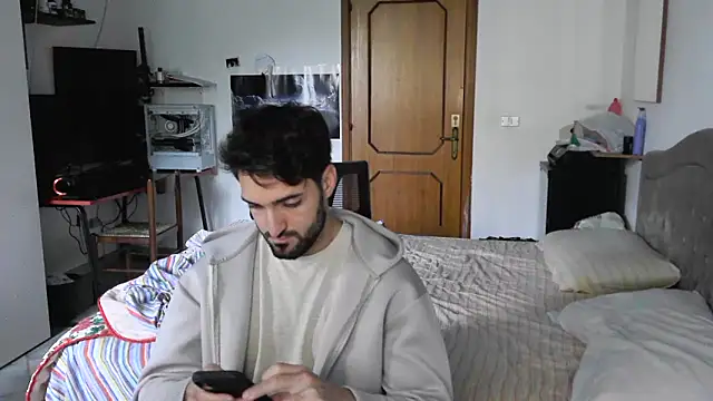 Snapshot of Alexox02 chatting on 11.09.25 Alexox02 online show from 11.09.25