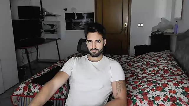 Snapshot of Alexox02 chatting on 11.24.25 Alexox02 online show from 11.24.25