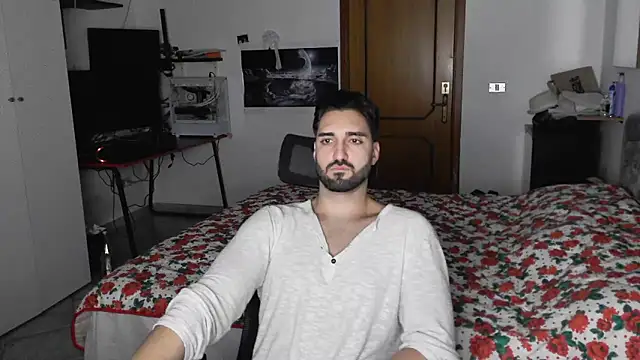 Snapshot of Alexox02 chatting on 12.17.25 Alexox02 online show from 12.17.25