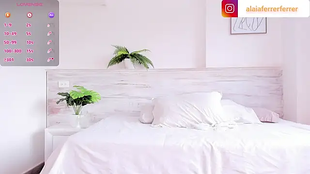 Alaia Ferrer  online show from 02.12.25