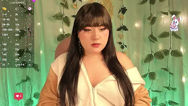 Snapshot of limoncito_blossom chatting on 02.01.25 limoncito blossom online show from 02.01.25