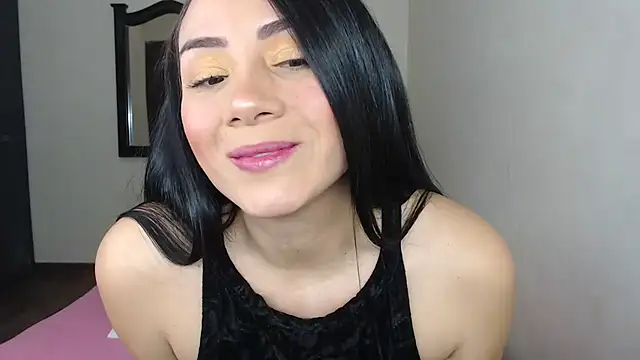 Snapshot of celeste_2023 chatting on 01.04.25 celeste 2023 online show from 01.04.25