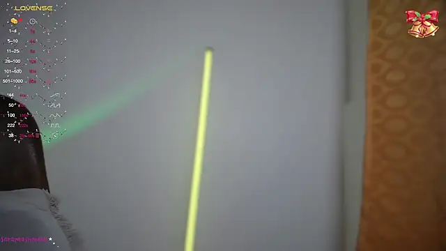 Snapshot of SaraMashmelo chatting on 12.22.25 SaraMashmelo online show from 12.22.25