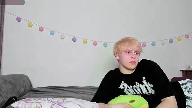 Emily and Ilumi online show from 03.10.25