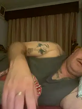 Russirayu online show from 10.25.25