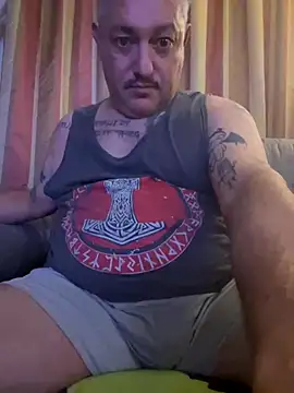 Russirayu online show from 10.26.25