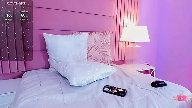 Snapshot of andrea_alvarz chatting on 01.15.25 andrea alvarz online show from 01.15.25