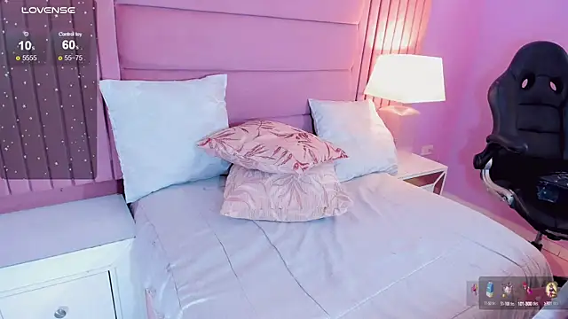 Snapshot of andrea_alvarz chatting on 03.02.25 andrea alvarz online show from 03.02.25