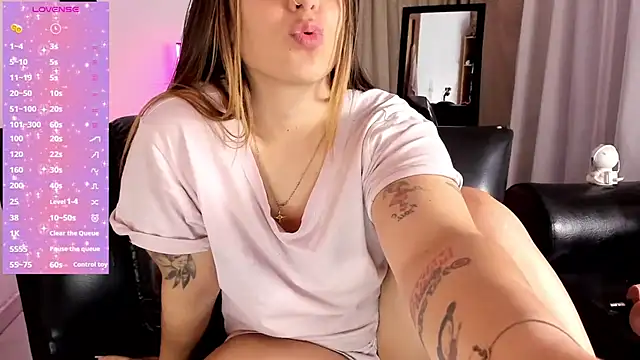 Snapshot of Natasha_Wilde_ chatting on 07.21.26 Natasha Wilde online show from 07.21.26