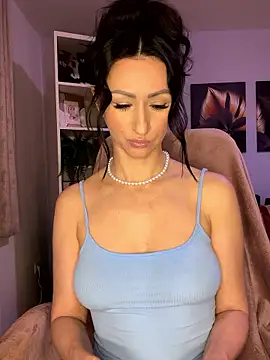 KatyEvanss online show from 10.14.25