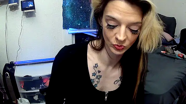 Snapshot of dangereyez0010 chatting on 03.04.26 dangereyez0010 online show from 03.04.26