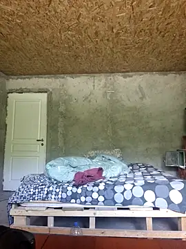 Snapshot of florin421 chatting on 05.23.26 florin421 online show from 05.23.26