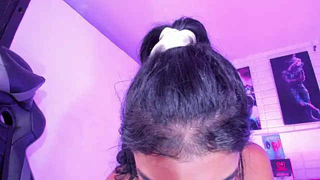 Alahia Rodriguez online show from 02.17.25