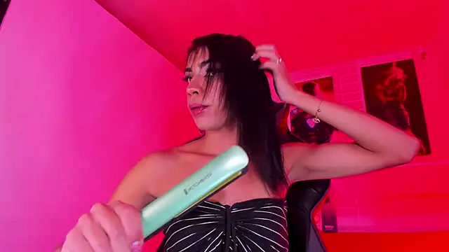 Alahia Rodriguez online show from 02.18.25