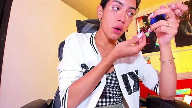 Alahia Rodriguez online show from 03.06.25