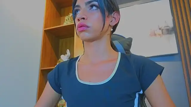 Snapshot of Alahia_Rodriguez chatting on 07.17.26 Alahia Rodriguez online show from 07.17.26